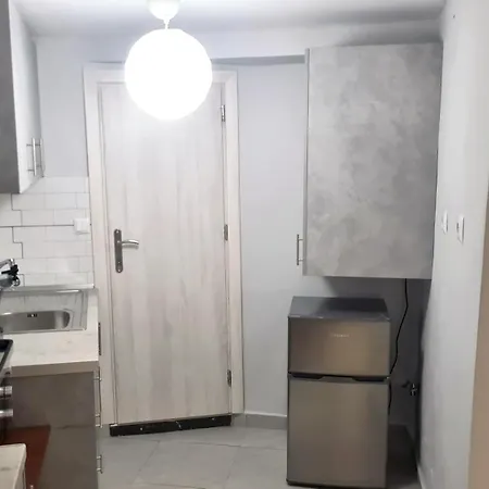 Johnny *